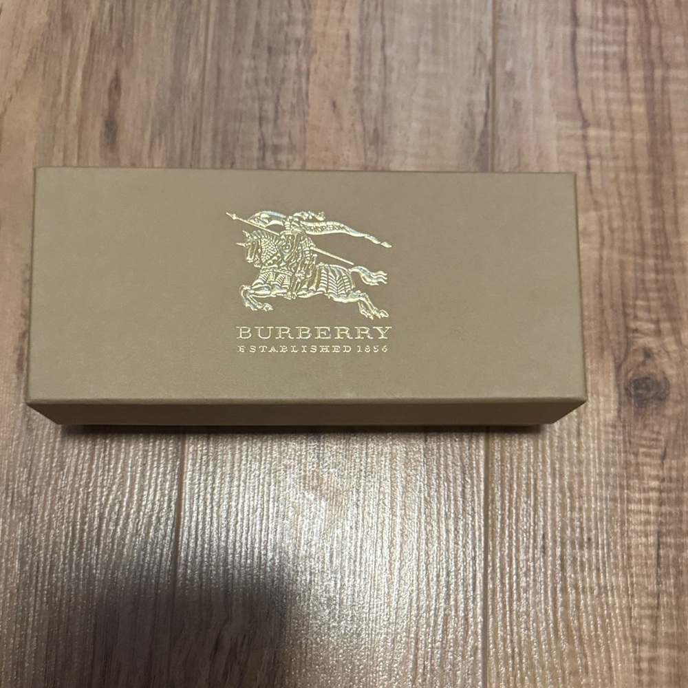 Burberry Beige Box with Gold Logo with brand new optical cleaning cloth